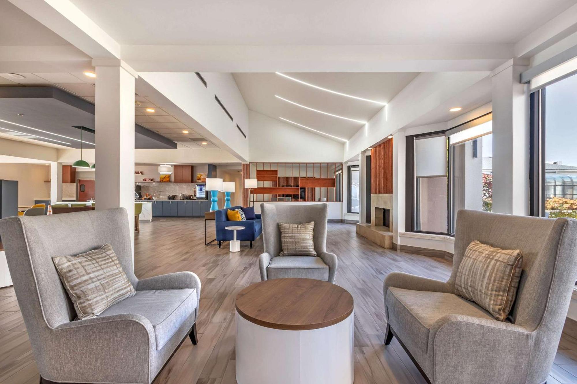 Comfort Inn & Suites Arlington Heights - Buffalo Grove Dış mekan fotoğraf